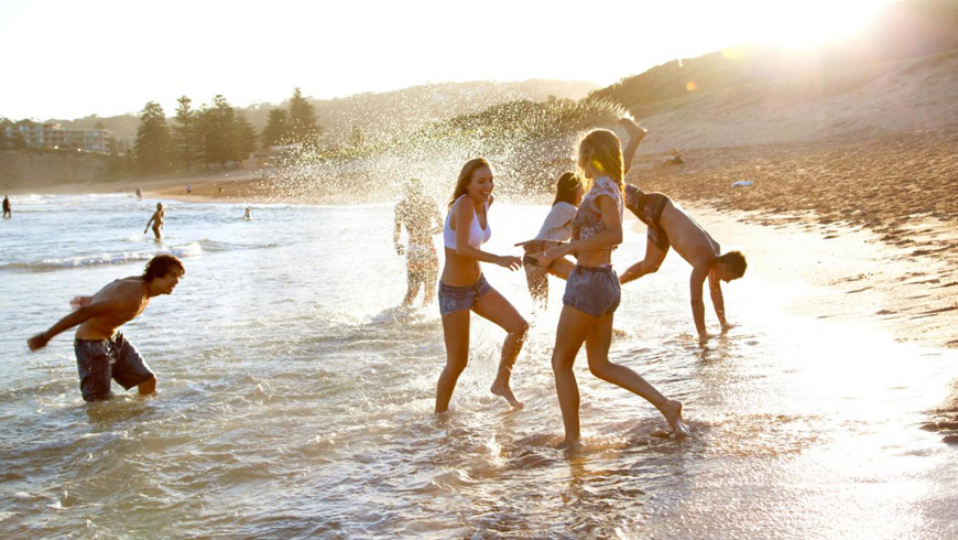 Surf-safety-at-schoolies