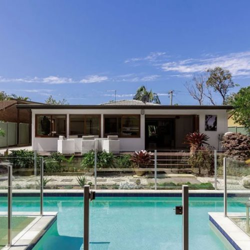 Schoolies Holiday Home #74