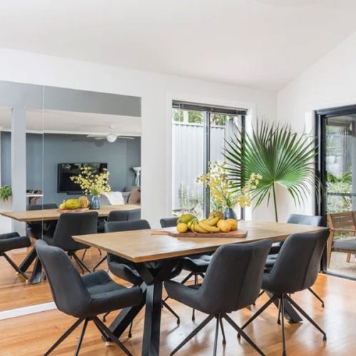 Schoolies Holiday Home #75